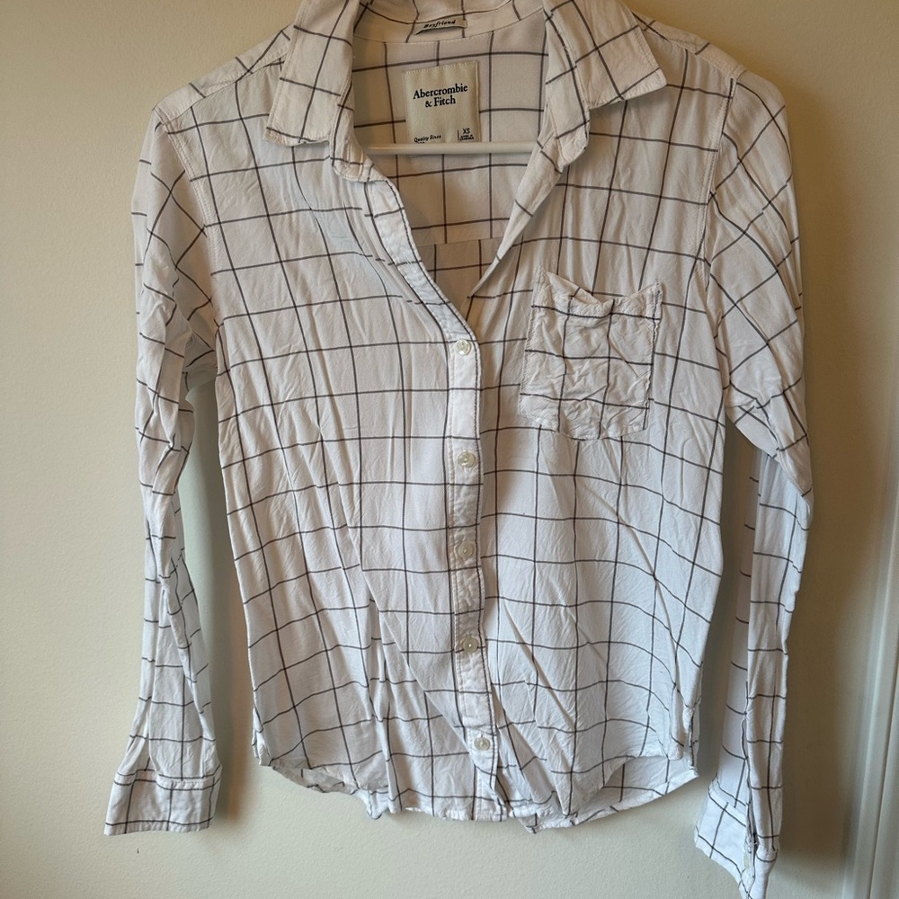 Abercrombie & Fitch White Checkered Women's Button Down Top